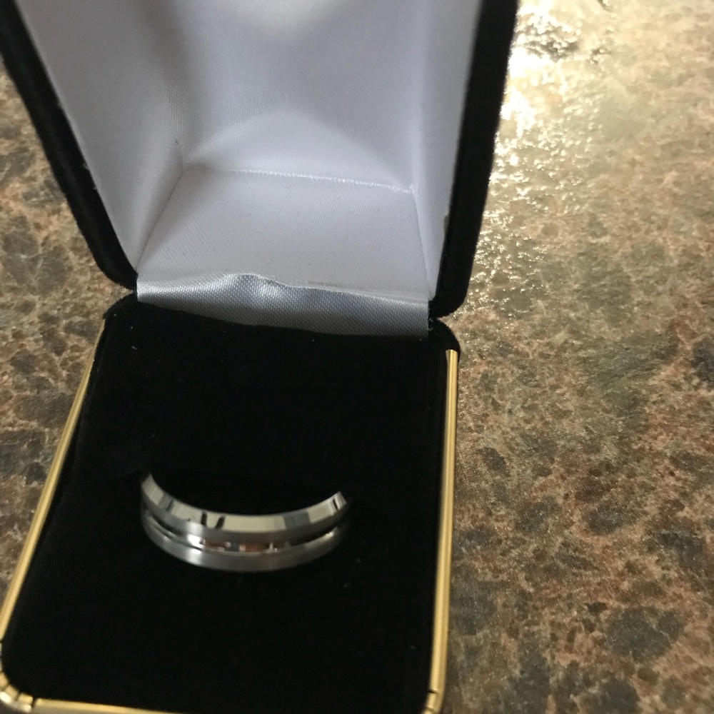 Men’s Wedding Band